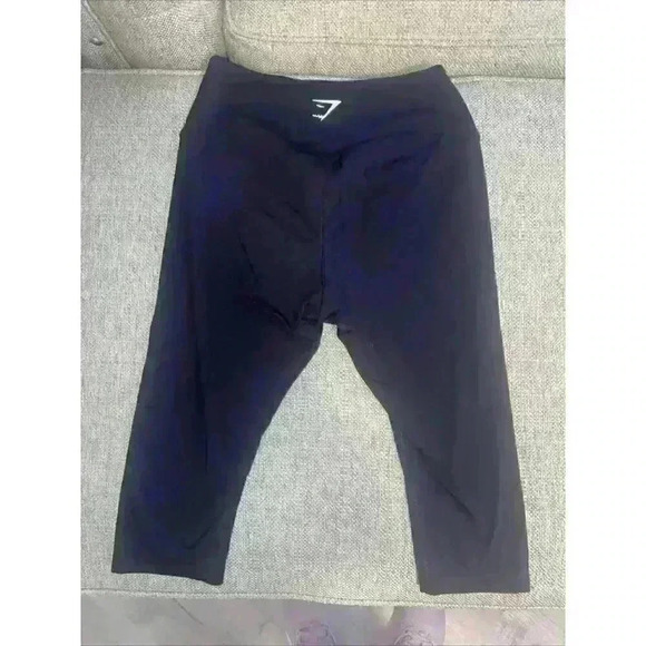 gymshark capri leggings black medium EUC - Picture 6 of 7